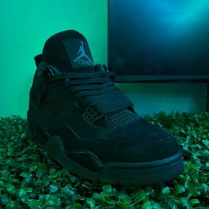 Air Jordan 4 black cat (retro)